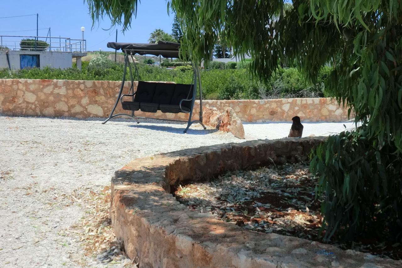 Stavrós Poseidon Suites Hotel المظهر الخارجي الصورة